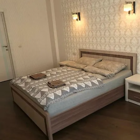 ржавецкая, 5 Апартаменты